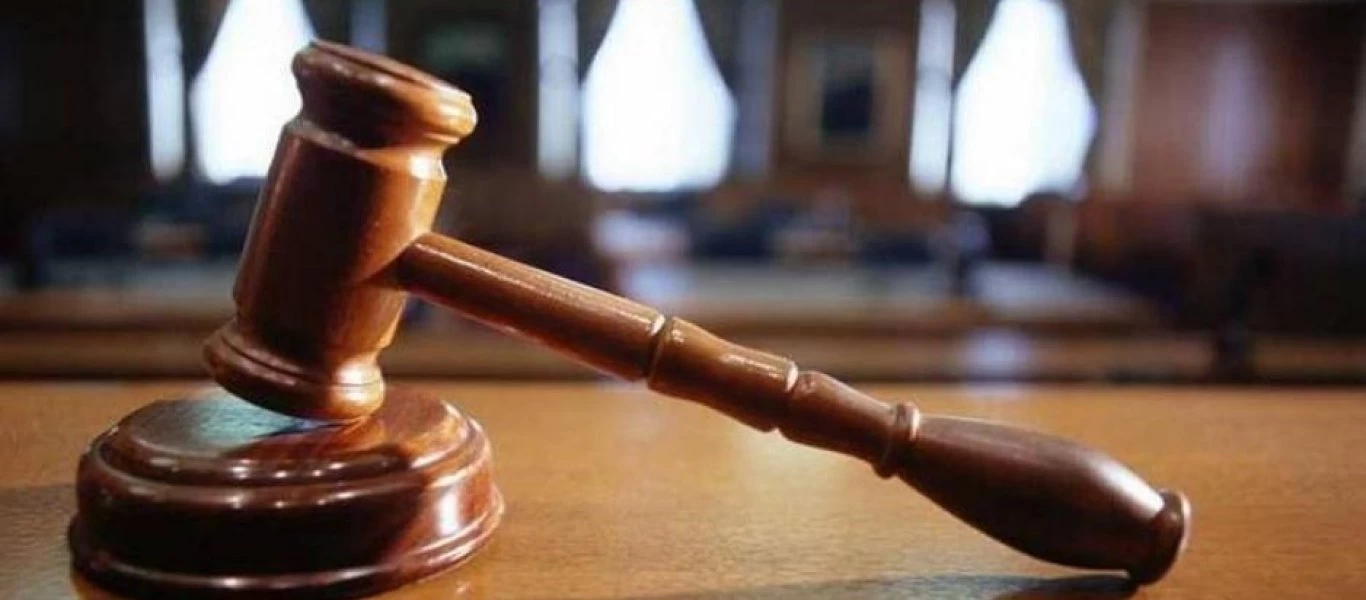 Θεσσαλονίκη: Φυλάκιση 12 μηνών σε ιδιοκτήτη καφέ μπαρ γιατί βρήκαν δύο πελάτες μέσα στο κατάστημα